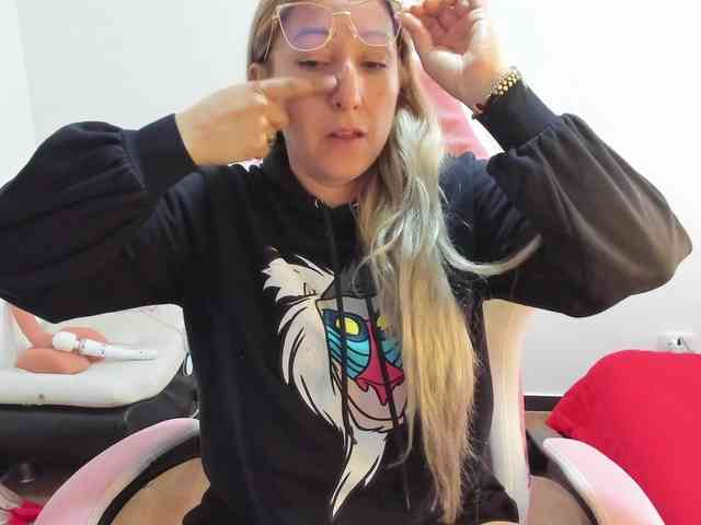 chrystal85 chrystal85