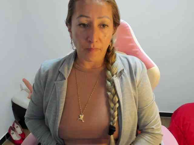 chrystal85 chrystal85