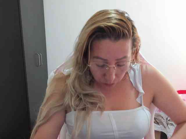 chrystal85 webcam