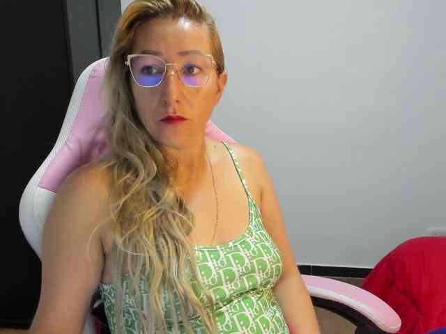 chrystal85 webcam