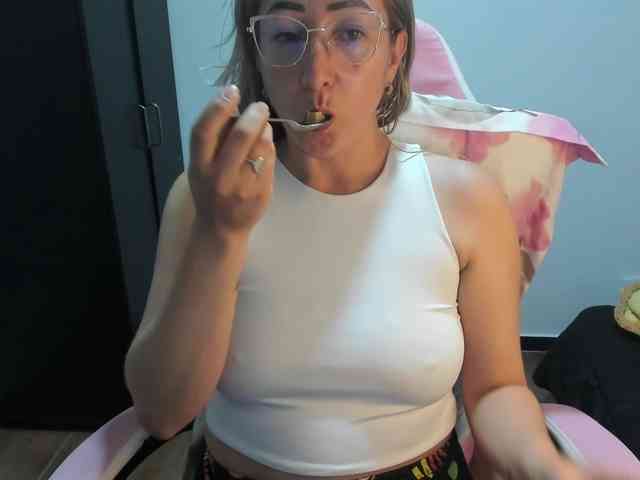 chrystal85 chrystal85