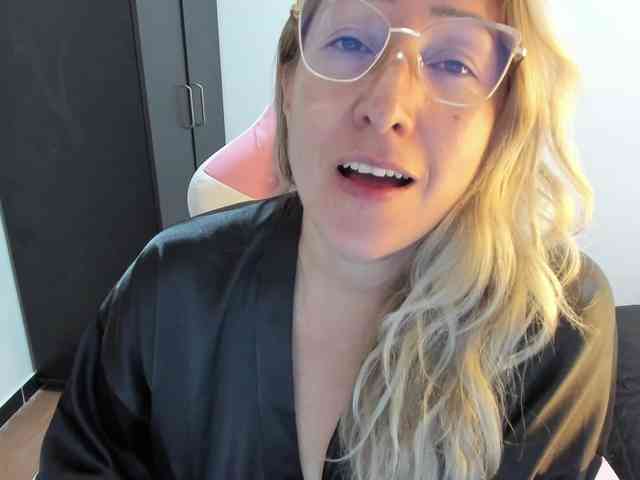 chrystal85 chrystal85