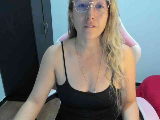 chrystal85 chrystal85