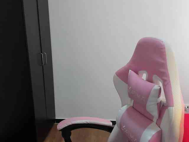 chrystal85 chrystal85