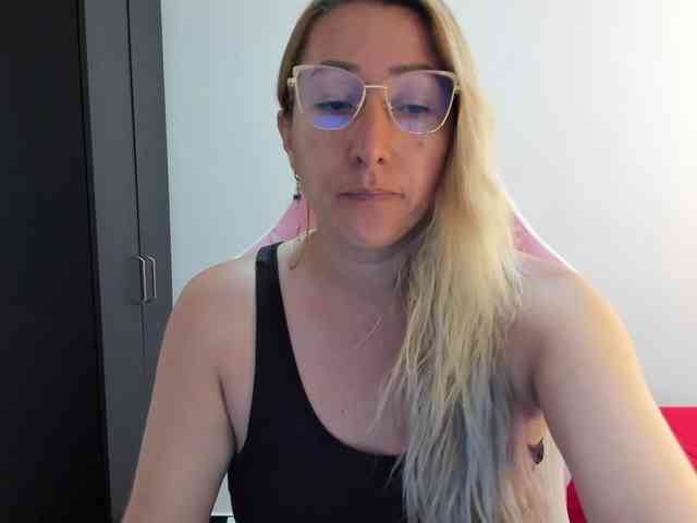 chrystal85 webcam