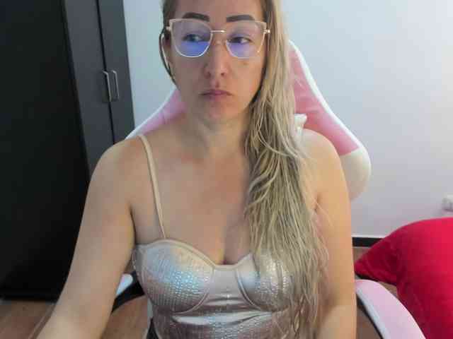 chrystal85 chrystal85