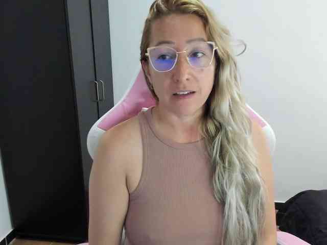 chrystal85 chrystal85