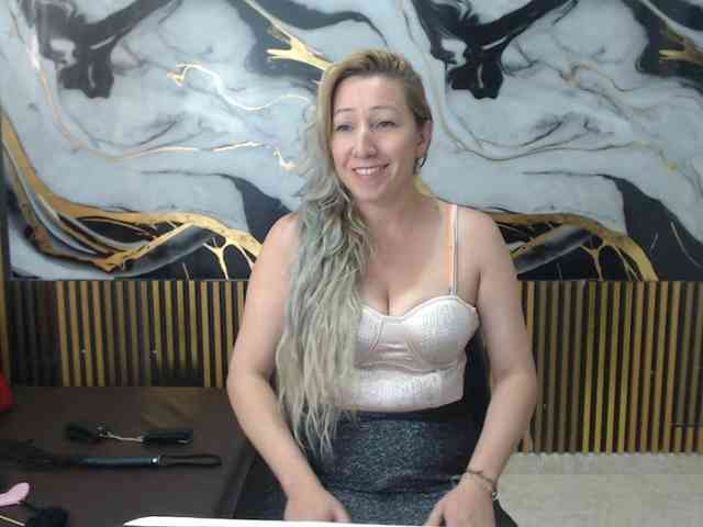 chrystal85 webcam