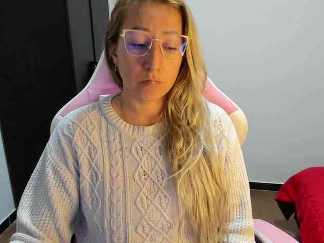 chrystal85 chrystal85