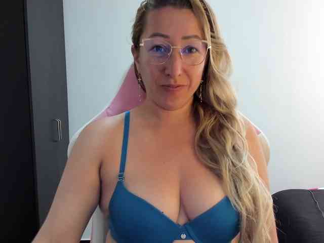 chrystal85 webcam