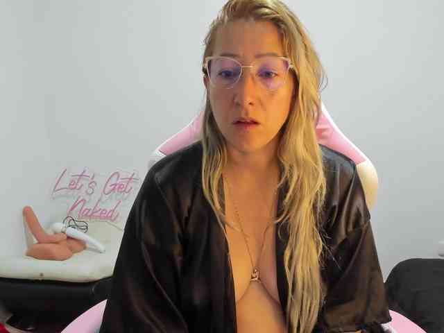 chrystal85 chrystal85