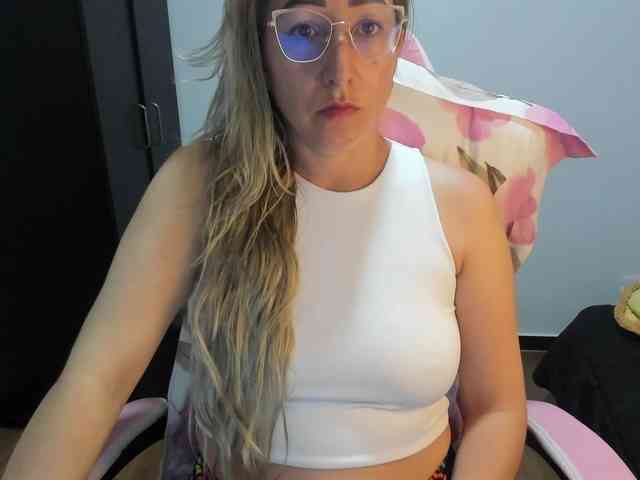 chrystal85 chrystal85