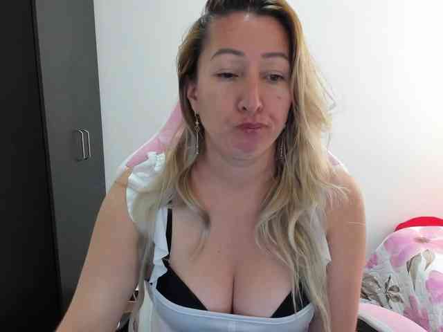 chrystal85 webcam