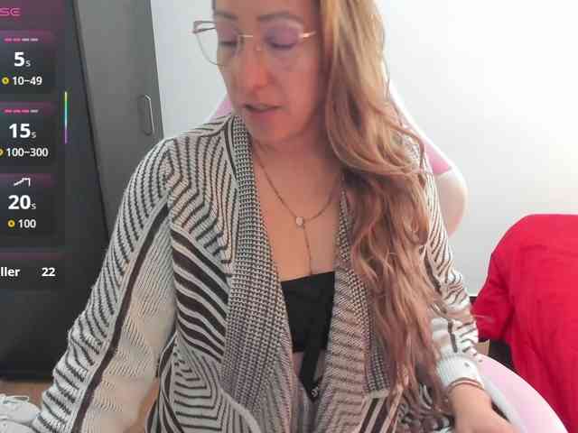 chrystal85 Live Webcam on BongaCams