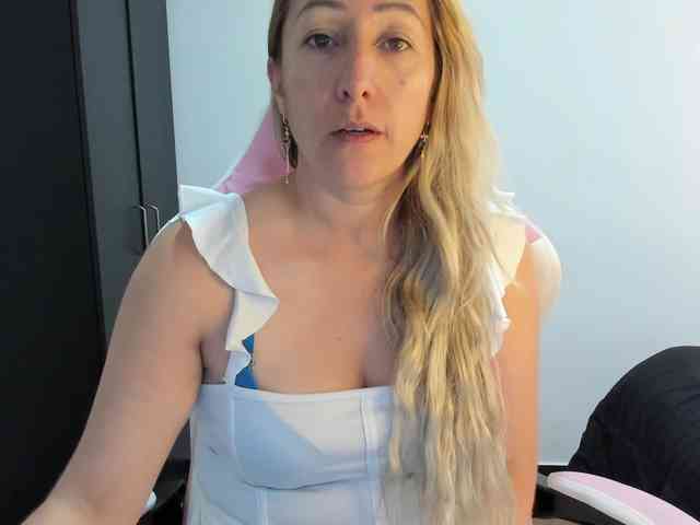 chrystal85 webcam