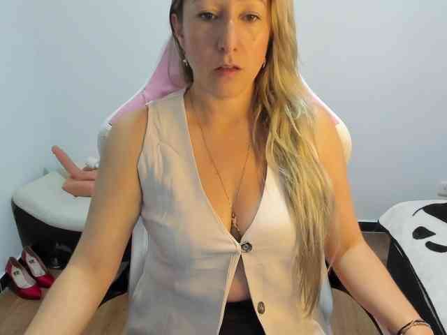 chrystal85 chrystal85