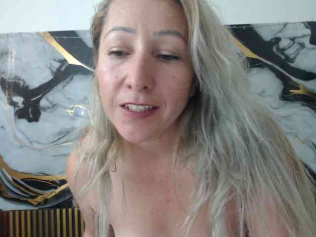 chrystal85 webcam