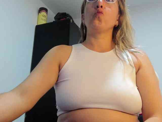 chrystal85 chrystal85