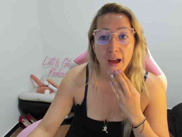 chrystal85 webcam