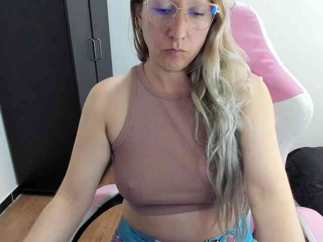 chrystal85 chrystal85