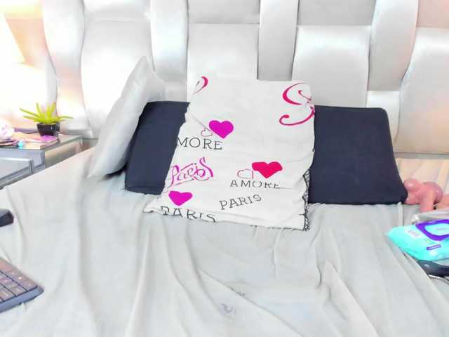 megan-loviitz's BongaCams show and profile