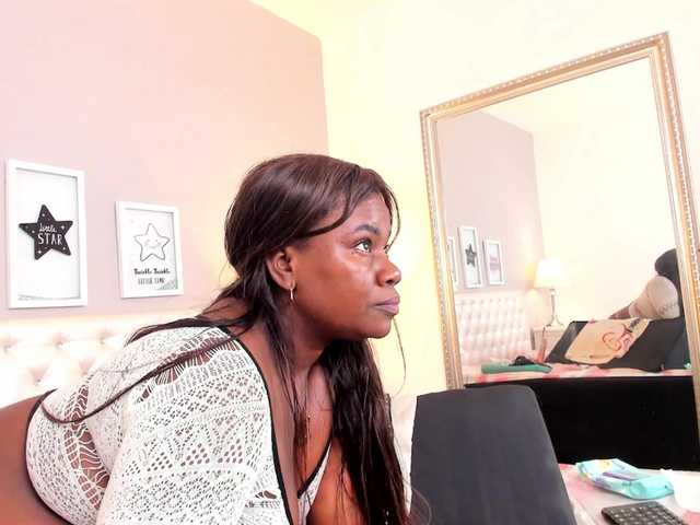 megan-loviitz's BongaCams show and profile