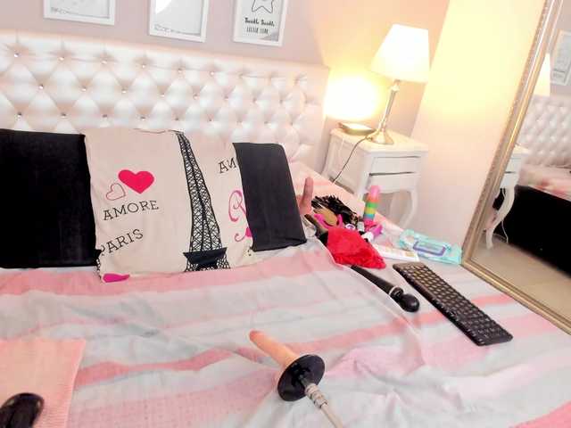 megan-loviitz's BongaCams show and profile