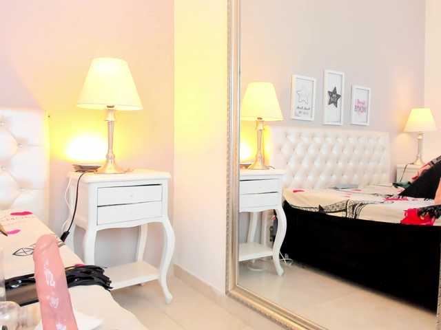 megan-loviitz's BongaCams show and profile