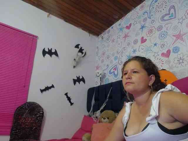ALICIA-REYES webcam
