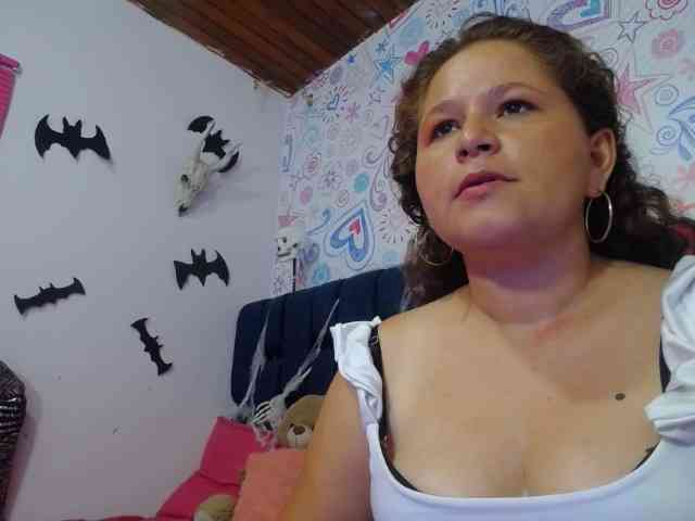 ALICIA-REYES webcam