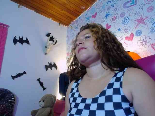 ALICIA-REYES webcam