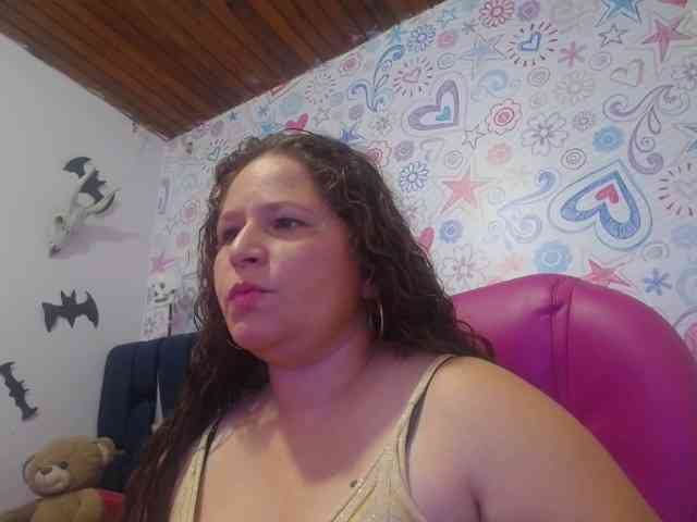 ALICIA-REYES webcam