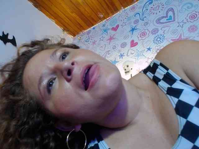 ALICIA-REYES webcam