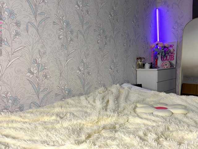 BreannaKensey's BongaCams show and profile