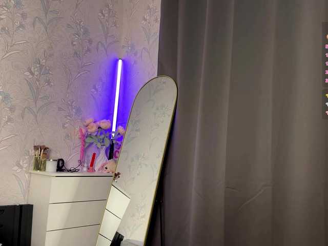 BreannaKensey's BongaCams show and profile