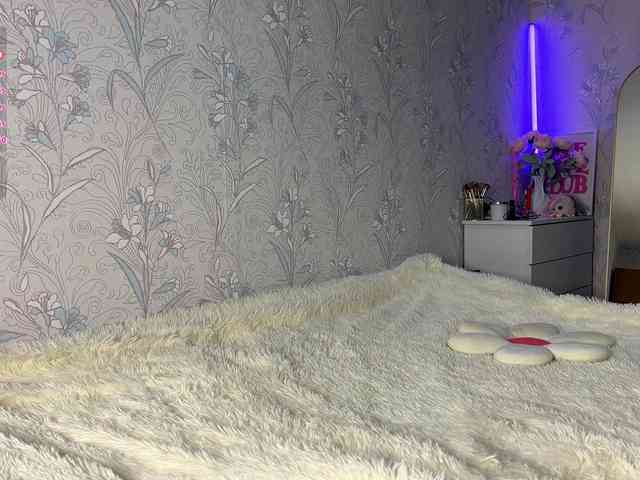 BreannaKensey webcam