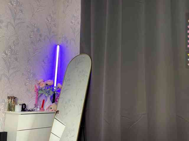 BreannaKensey webcam