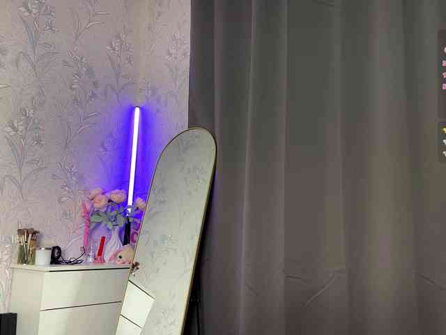 BreannaKensey webcam