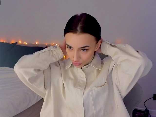 AdeleLaCroix live cam