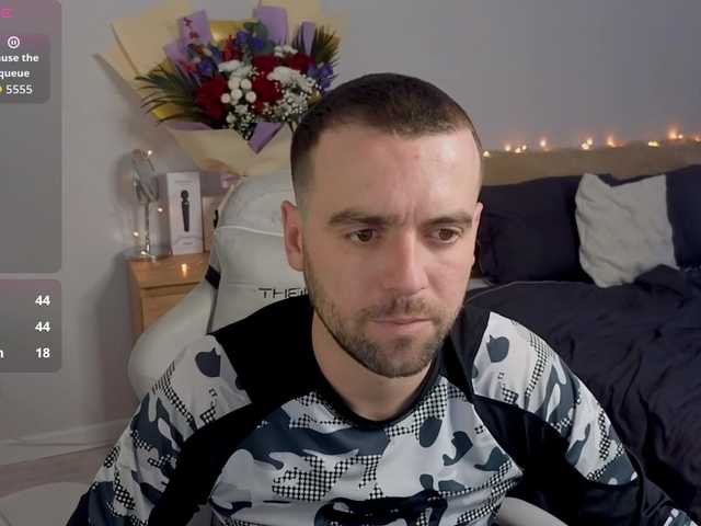 AdeleLaCroix – webcam model profile photo