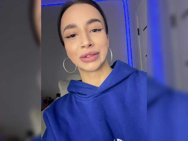 AdeleLaCroix's BongaCams show and profile