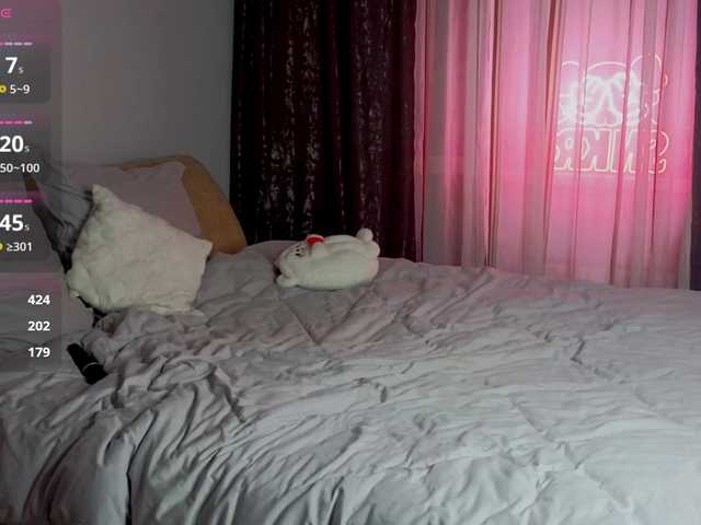 AdeleLaCroix Live Webcam on BongaCams