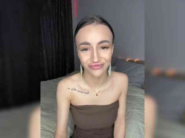 AdeleLaCroix AdeleLaCroix