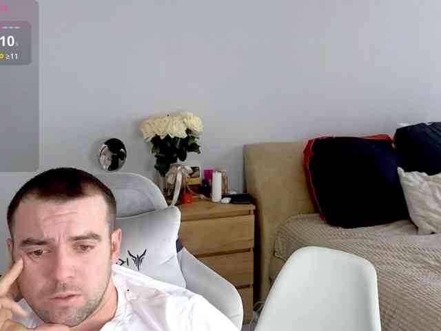 AdeleLaCroix webcam