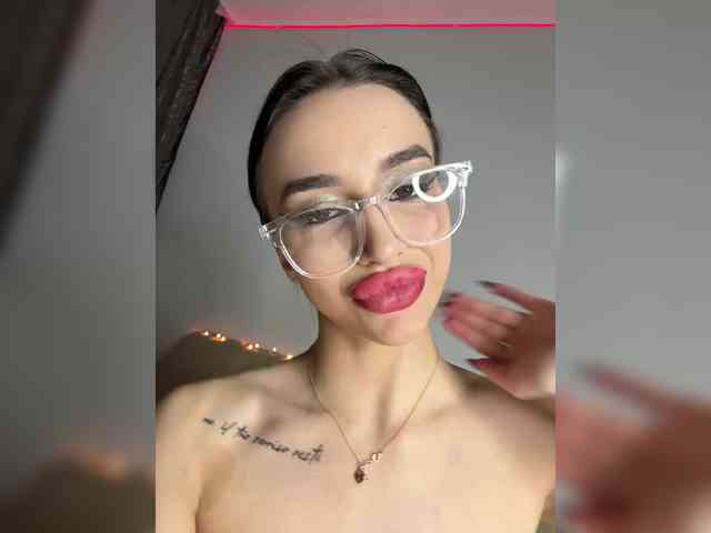 AdeleLaCroix AdeleLaCroix