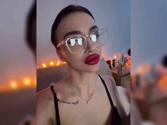 AdeleLaCroix AdeleLaCroix