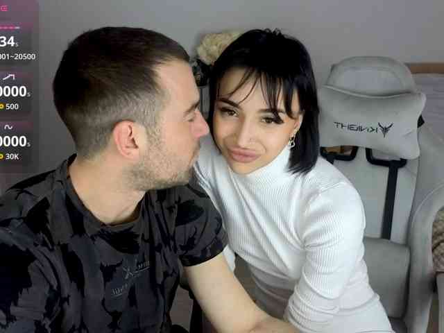 AdeleLaCroix webcam