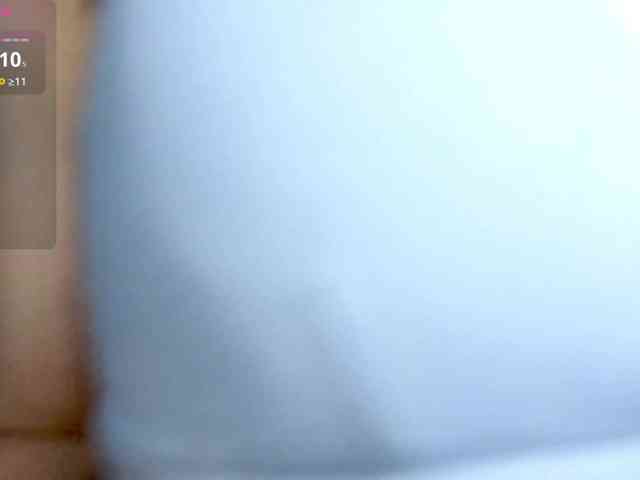 AdeleLaCroix webcam
