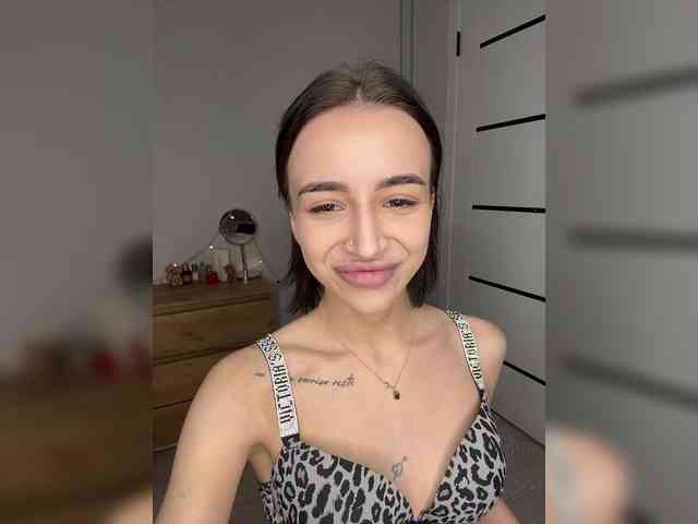 AdeleLaCroix AdeleLaCroix