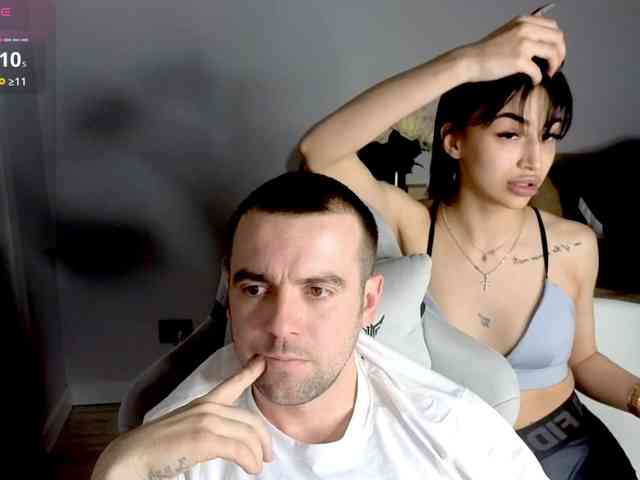 AdeleLaCroix webcam